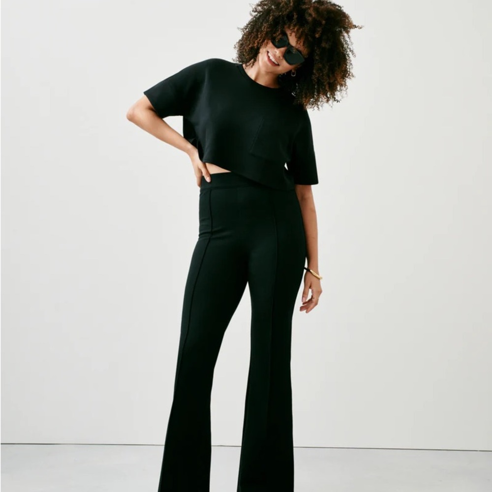 SPANXsmooth PerfectFit Ponte Flare Pant-Small Petite